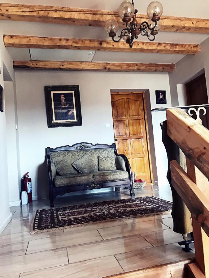 La Curtea Veche Apartment Lapus ภายนอก รูปภาพ