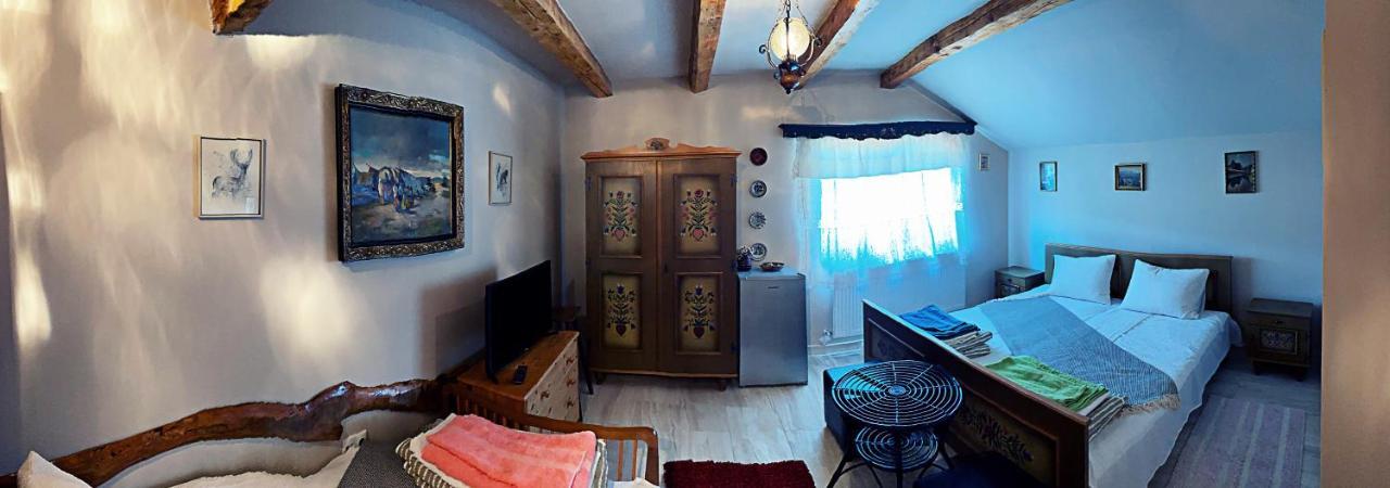 La Curtea Veche Apartment Lapus ภายนอก รูปภาพ