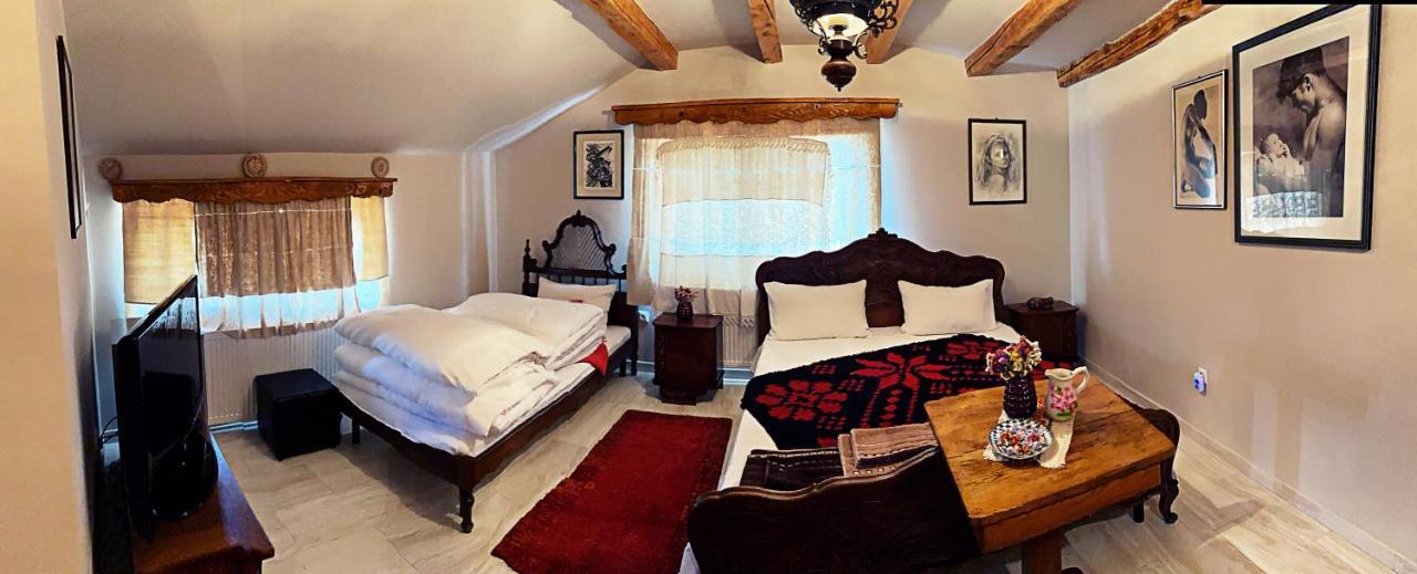 La Curtea Veche Apartment Lapus ภายนอก รูปภาพ