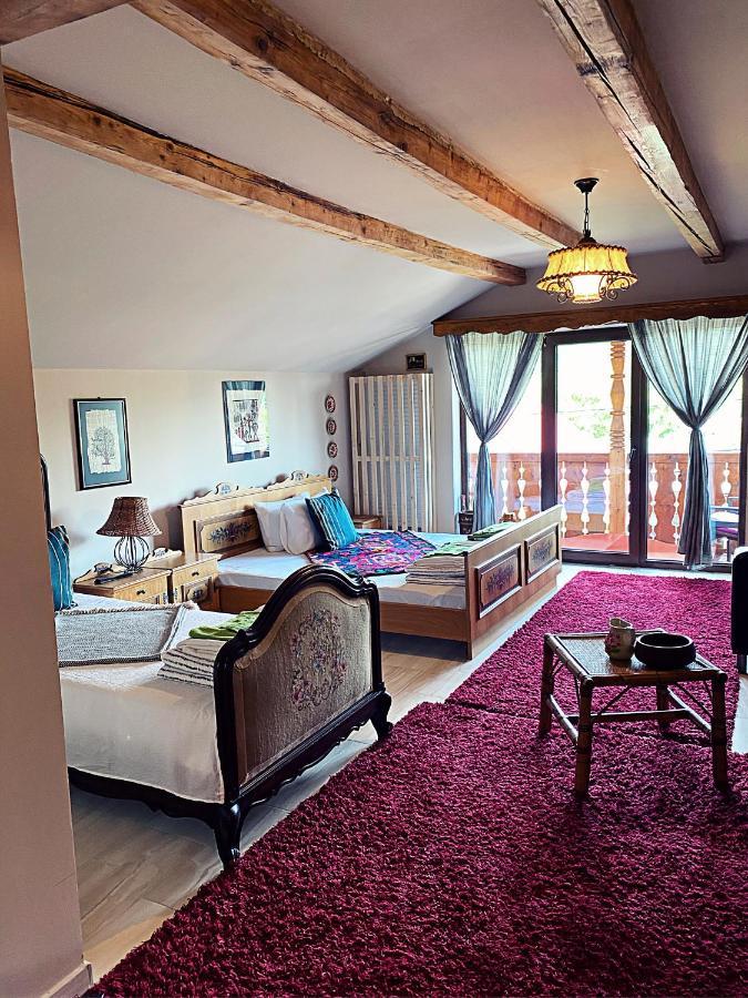 La Curtea Veche Apartment Lapus ภายนอก รูปภาพ