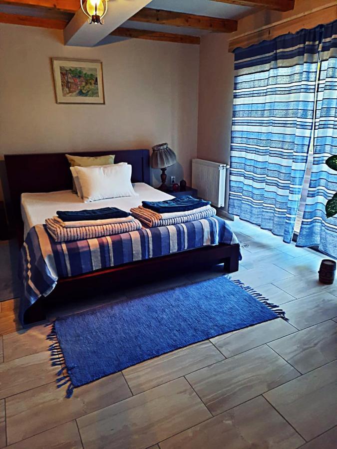 La Curtea Veche Apartment Lapus ภายนอก รูปภาพ